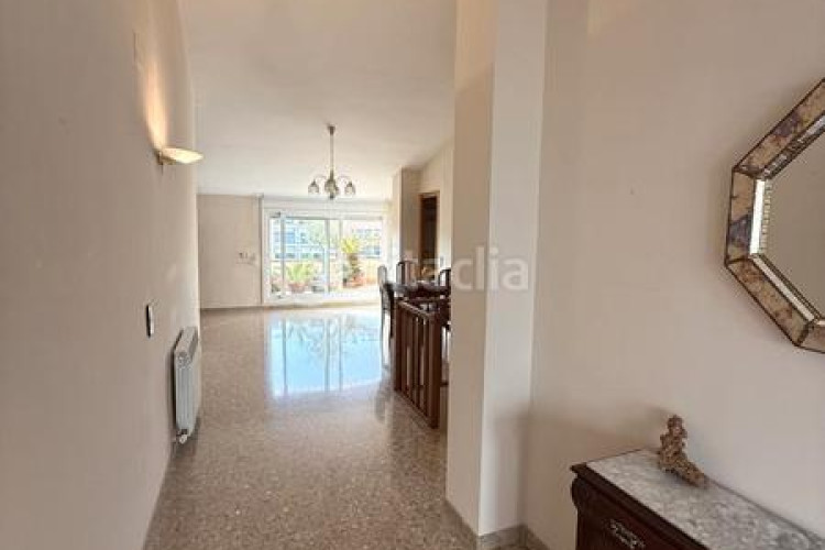 Dúplex atico-duplex de 4 habitaciones + estudio, 2 terrazas y parking en Terrassa