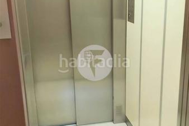 Piso espectacular piso de 113 m con gran balcón en zona olímpica en Terrassa
