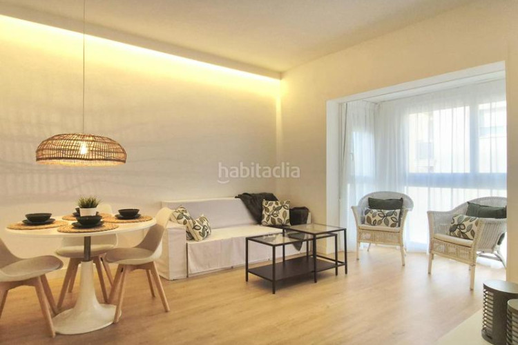 Piso de 4 hab reformat a estrenar al carrer prat de la riba tocant jacquard en Terrassa