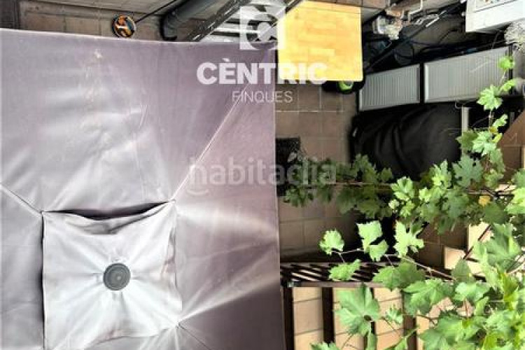 Piso planta baja de 3 habitaciones en Zona Esportiva Terrassa