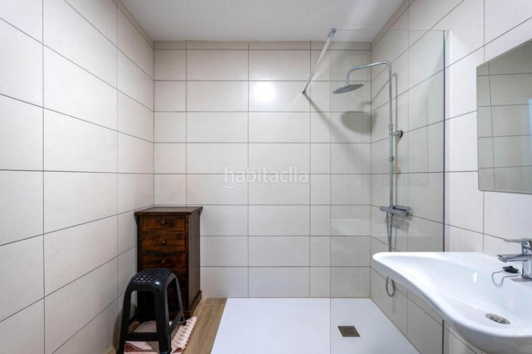 Casa  143 m2 amb pati 40 m2 sud i garatge per 2 cotxes en Terrassa