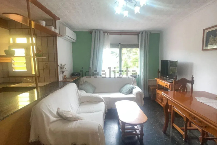 Casa independiente en carretera de Rellinars