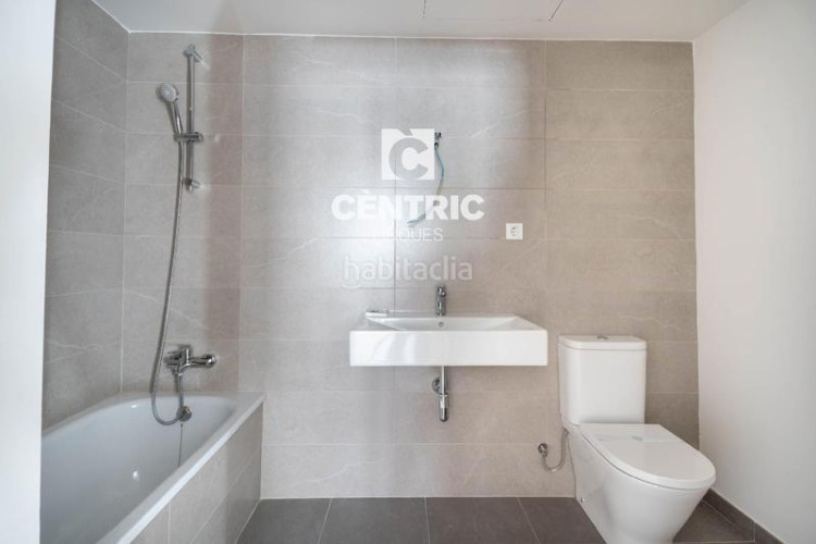 Piso prat de la riba, obra nueva en San Pere Terrassa