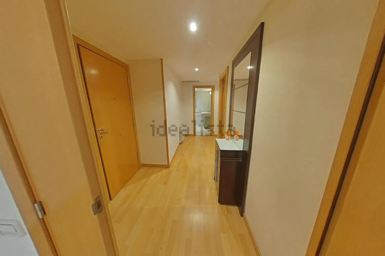 ESPECTACULAR DÚPLEX DE 4DORMITORIOS+3BAÑOS +BALCON+TERRAZA + PARKING (17M).