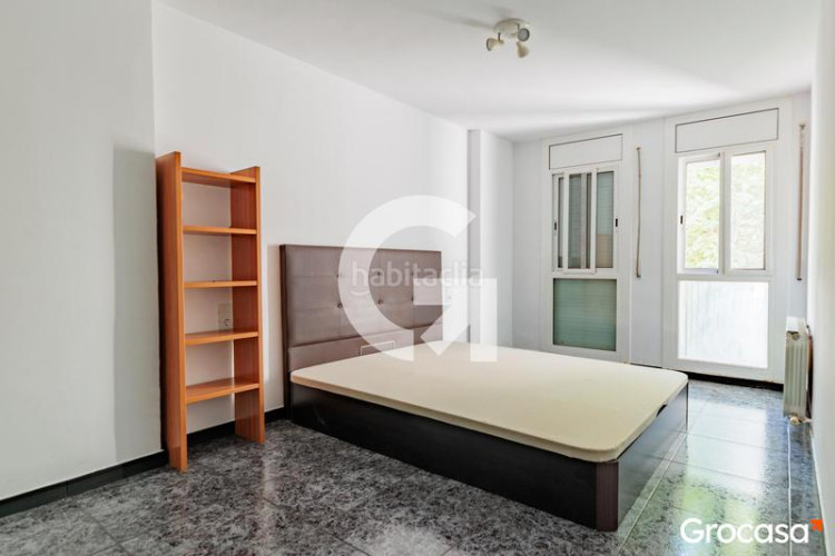 Piso amplio piso con balcón en Les Arenes - La Grípia - Can Montllor Terrassa