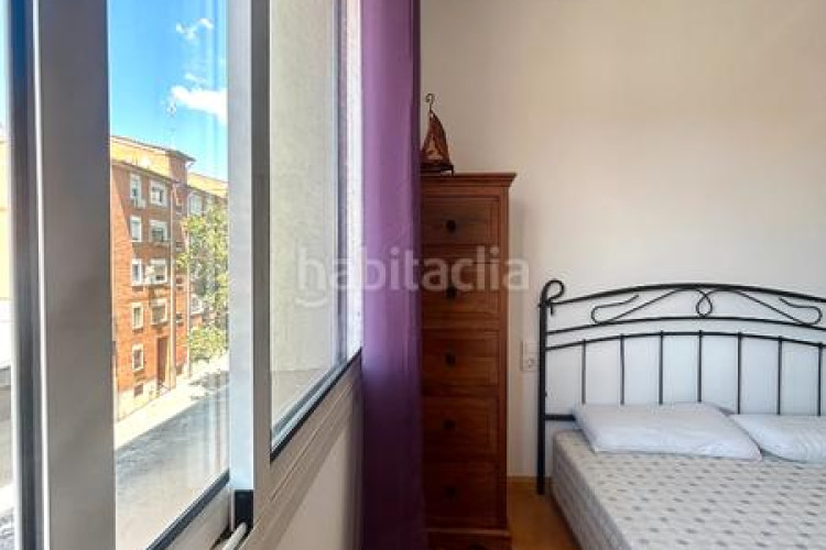 Piso  2 habit. + balcon-terracita+ parking junto a rbla. f. macia en Terrassa