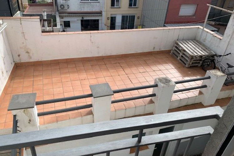 Carrer de Nu00FAria, La Maurina