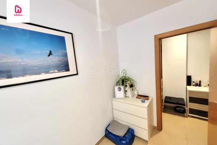 Piso  de 2 habitaciones para entrar a vivir con parking en Terrassa