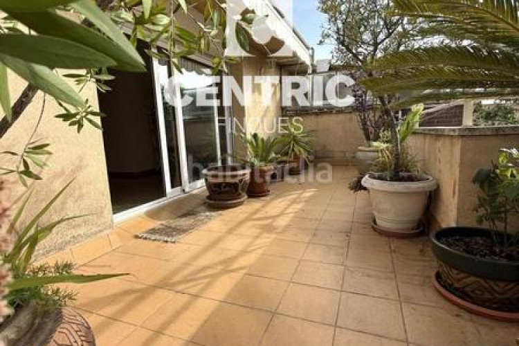 Dúplex ático dúplex en venta con 4 habitaciones estudio en Terrassa