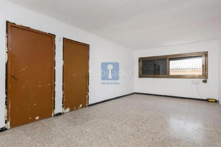 Piso inmueble ilegalmente okupado situado en la calle guadiana 2, 42, , barcelona en Terrassa