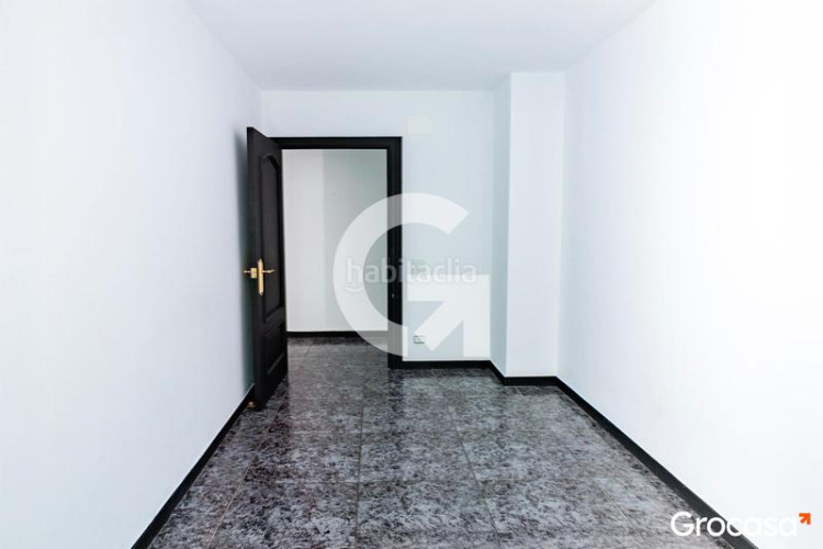 Piso amplio piso con balcón en Les Arenes - La Grípia - Can Montllor Terrassa