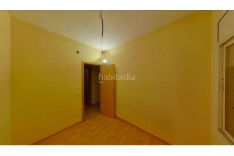 Piso  en venta en escola industrialplaça de catalunya en Terrassa