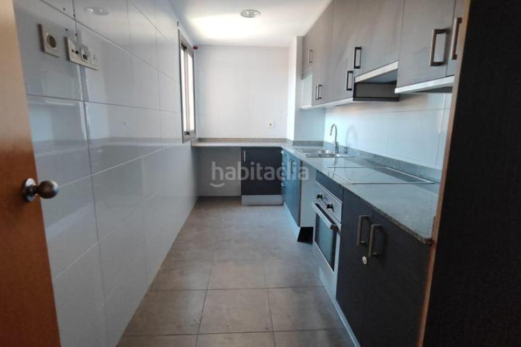 Piso  de 3 habitaciones, y 2 baños en Egara Terrassa