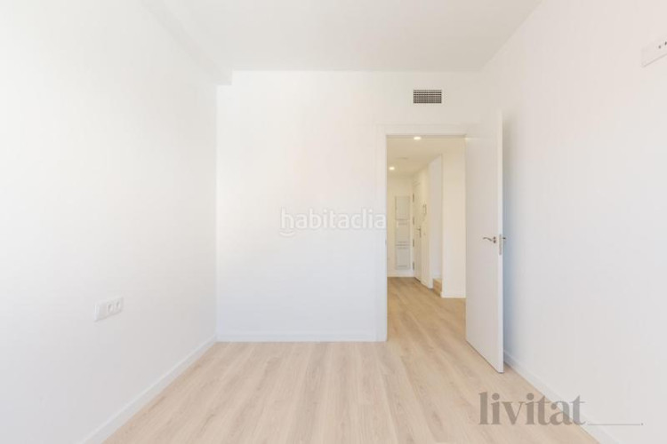 Piso en calle transversal 181 en San Pere Terrassa