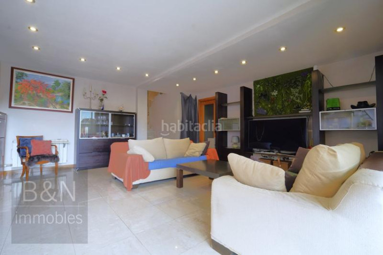 Dúplex impresionante dúplex de 4 dormitorios con 3 salidas al exterior espaciosidad y luz natural en cada rincón en Terrassa