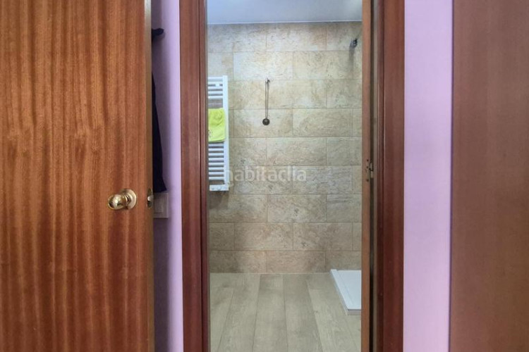 Piso pis de 4 hab amb parquing i espectacular de traster 25 m2 a la gripia en Terrassa