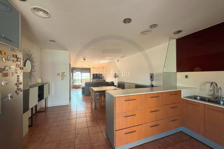 Casa adosada amplia casa adosada en La Maurina – 293 m², con garaje, ascensor y terrazas en Terrassa