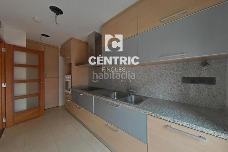 Piso  espacioso con 3 habitaciones ideal familias modernas! en Terrassa