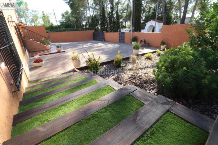 Casa única e impresionante finca a 4 vientos con piscina y jardin en Terrassa