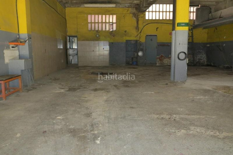 Casa en carrer mare de deu del mar local per a edificar en Terrassa