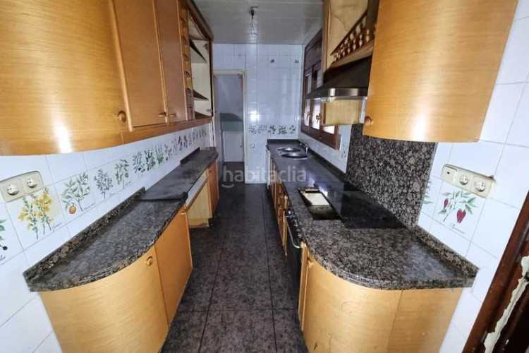 Casa  a reformar en zona les escoles en Plaça Catalunya - Escola Industrial Terrassa