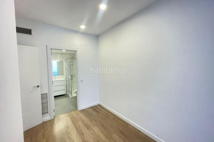 Planta baja  en venta en sant pere, 4 dormitorios. en Terrassa