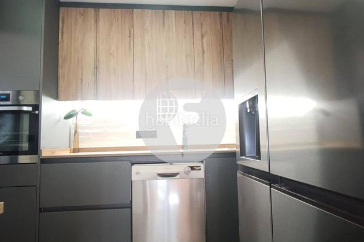 Dúplex  de ensueño en el centro con gran terraza y balcón, 2 plazas de parking y detalles premium en Terrassa