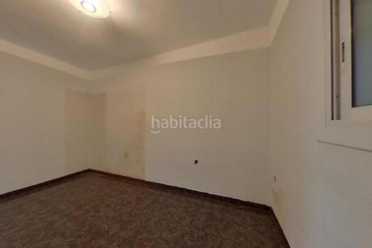 Piso  okupado de 2 habitaciones ca nanglada en Terrassa
