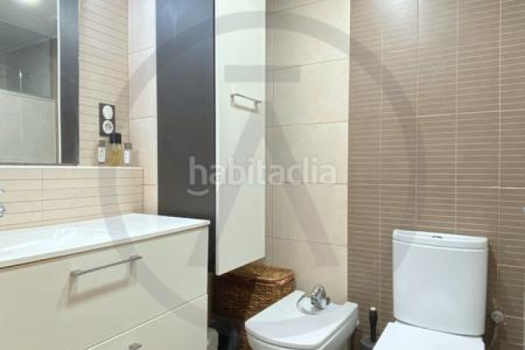 Piso muy amplio y reformado! en San Pere Terrassa