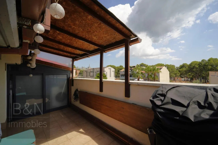 DÚPLEX EN EXCLUSIVA CON TERRAZA PRIVADA Y PLAZA DE GARAJE – UN HOGAR PARA VIVIRLO