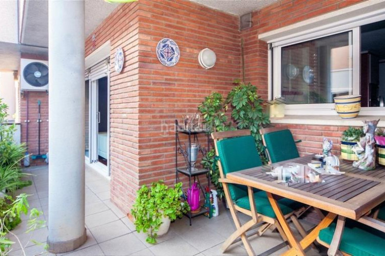 Casa gran casa cantonera en Ca n'Aurell Terrassa