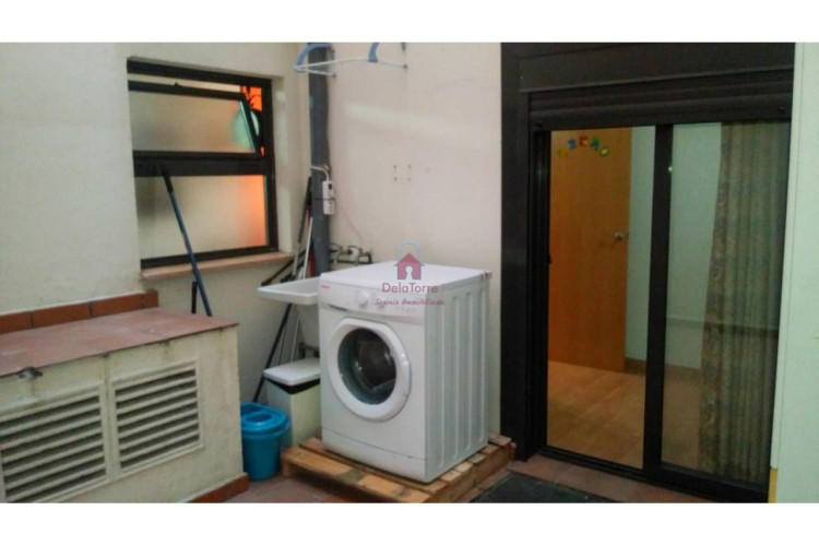 Poetesa Capara, Sant Pere Nord