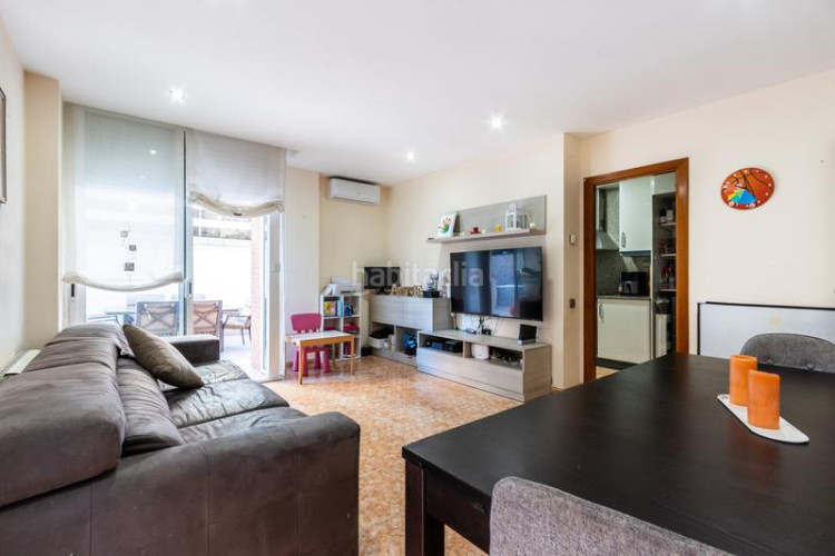 Piso un lugar para vivir, jugar y compartir momentos en familia en Terrassa