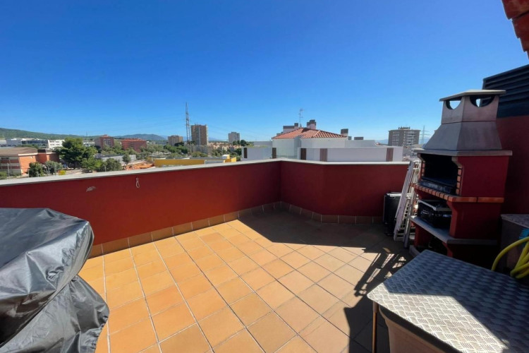 De Francesc Maciu00E0, Sant Pere Nord