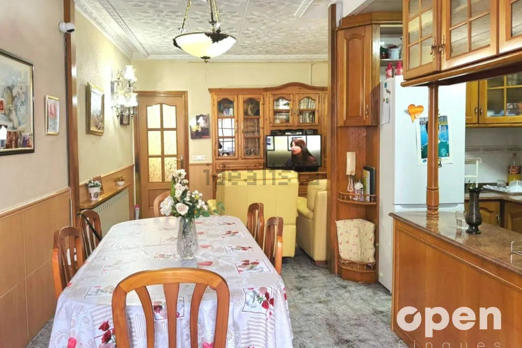 Chalet en calle d'Àngel Guimerà