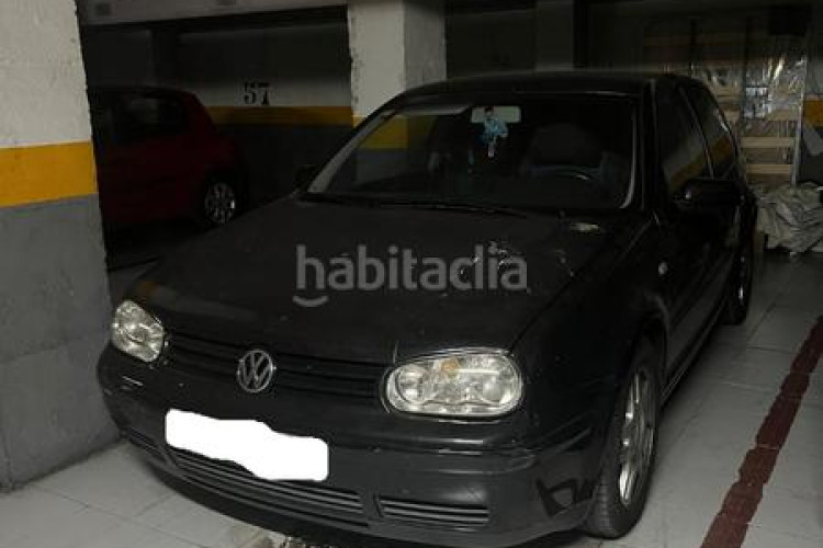 Piso se vende piso en zona comercial con todo tipo de transporte publico en Terrassa