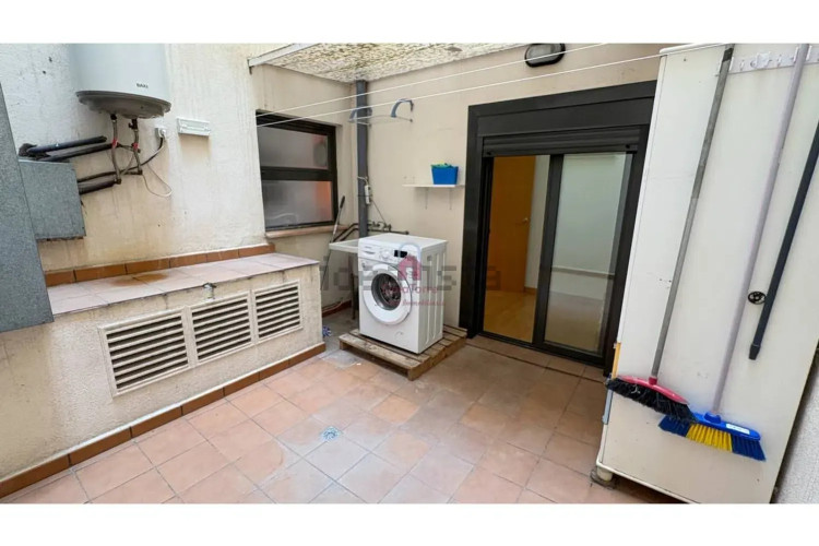 Piso en calle de la Poetessa Caparà