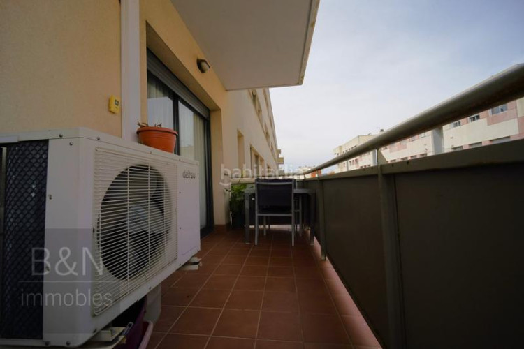 Piso te vas a enamorar de su carácter! amplio, luminoso, con zona comunitaria y plaza de párquing con trastero en Terrassa