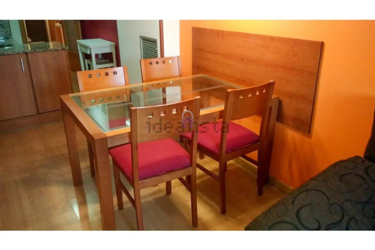 Piso en calle de la Poetessa Caparà