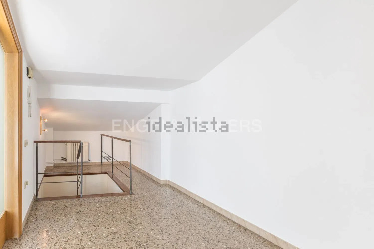 Dúplex en Barrio Centre