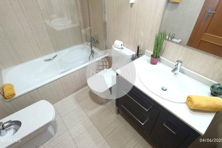 Dúplex  de ensueño en el centro con gran terraza y balcón, 2 plazas de parking y detalles premium en Terrassa