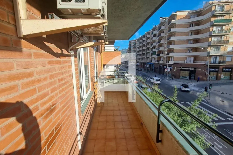 Piso en avenida de Josep Tarradellas