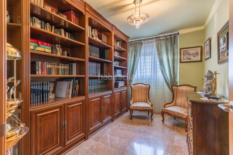 Ático  dúplex con terrazas y vistas panorámicas a un paso del centro , plaza de parking incluida en Terrassa