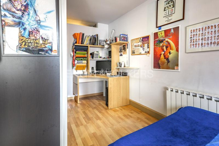 Casa espectacular casa adosada con 2 plazas de garaje en Terrassa