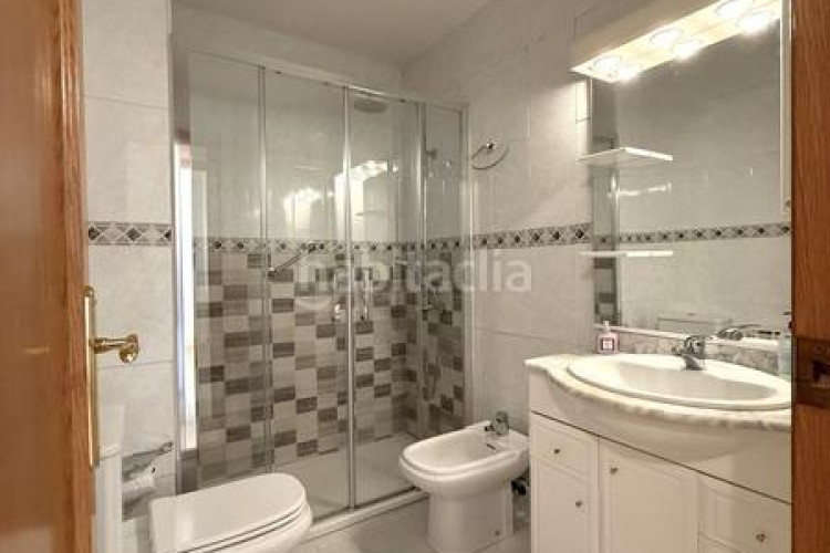 Dúplex atico-duplex de 4 habitaciones + estudio, 2 terrazas y parking en Terrassa