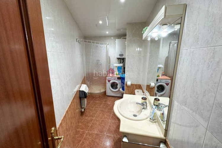 Piso  en venta luminoso, bien ubicado y listo para entrar a vivir! en Terrassa