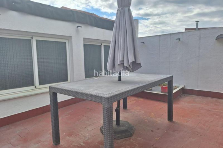 Casa el hogar que tu familia sueña te espera en can montllor! en Terrassa