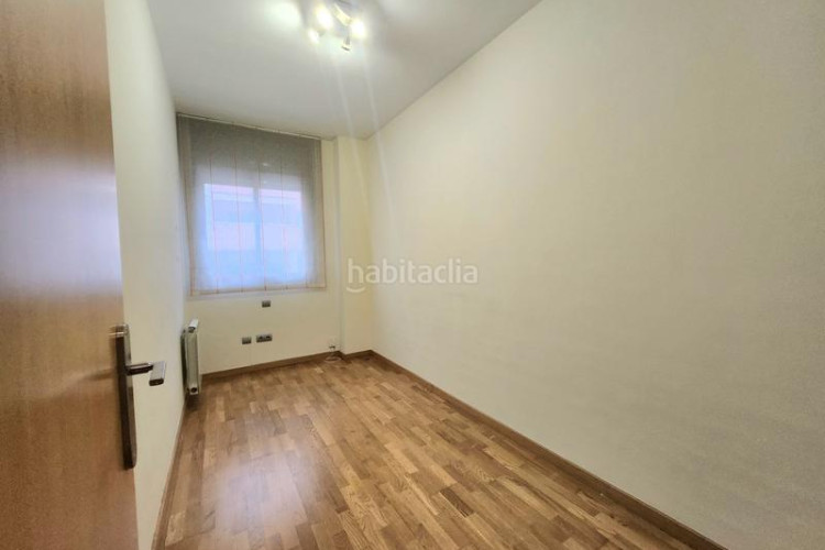 Piso terraza a pie de comedor en Les Arenes - La Grípia - Can Montllor Terrassa
