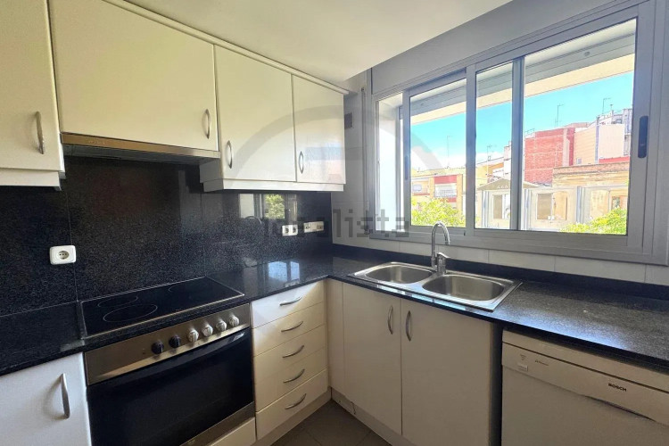 Piso en plaza del Vapor Ventalló