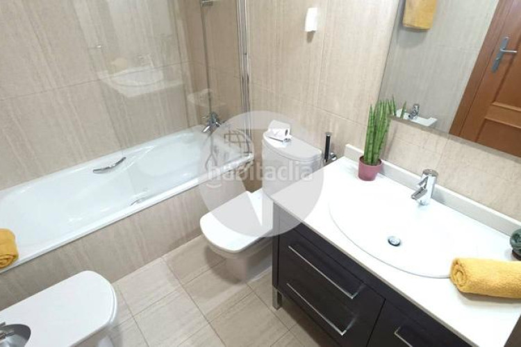 Dúplex  de ensueño en el centro con gran terraza y balcón, 2 plazas de parking y detalles premium en Terrassa